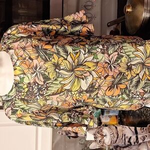 C womens Bacu floral casual short sleeve regular size top L